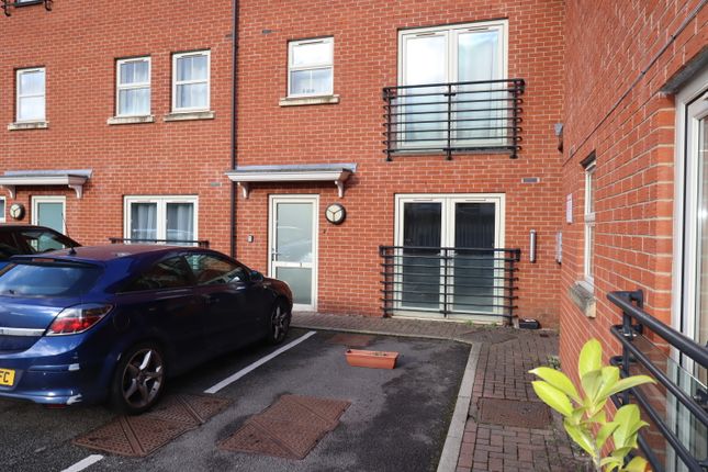 Flat for sale in Wesleyan Court, Lincoln