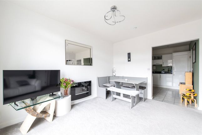 Flat for sale in Kingfisher Meadow, Maidstone, Kent