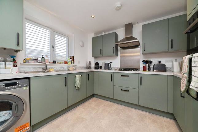28, Nightingale Drive, Hull photo 3