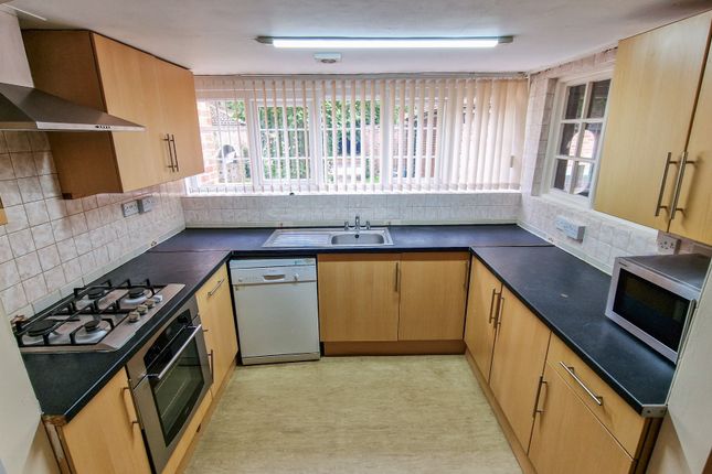 Terraced house to rent in Gregory Street, Nottingham