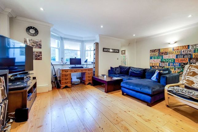 2 bed flat for sale in St. John's Villas, London N19