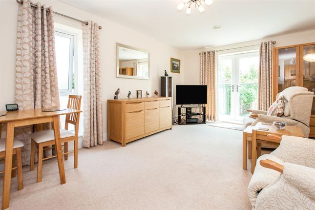 Flat for sale in Elm Tree Court, High Street, Huntingdon