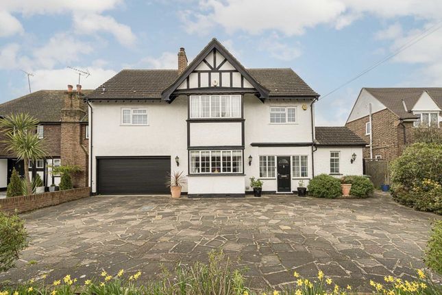 Property for sale in Harfield Road, Sunbury-On-Thames