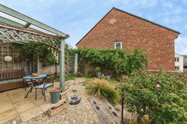 1, Weller Road, Axminster photo 4