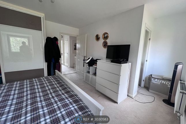 Deblin Drive, Uxbridge photo 5