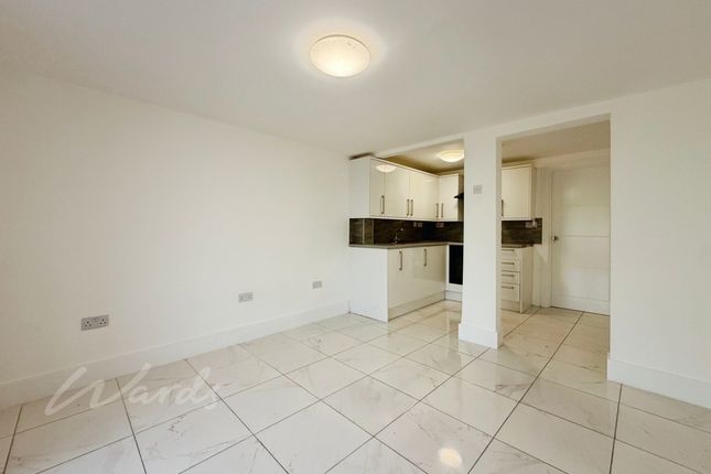 6b, Cobham Terrace, Greenhithe photo 3