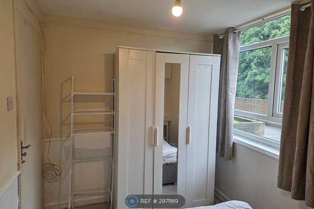 Collingwood Court, Washington photo 2