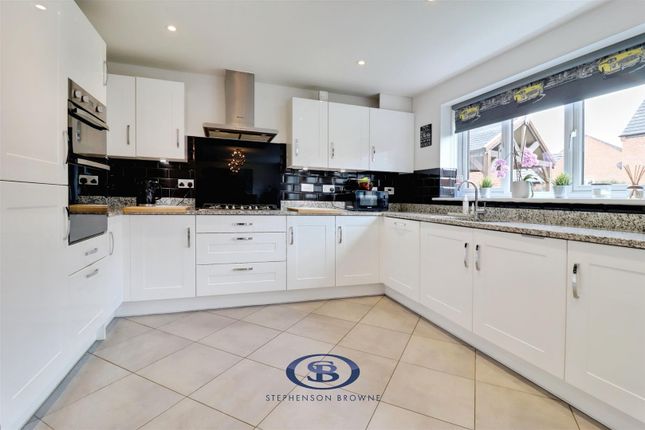6, Kidsgrove Close, Sandbach photo 3