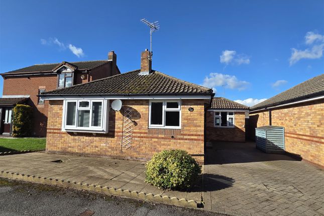 2-bed bungalow on Milldale Walk, Sutton-In-Ashfield, £230,000