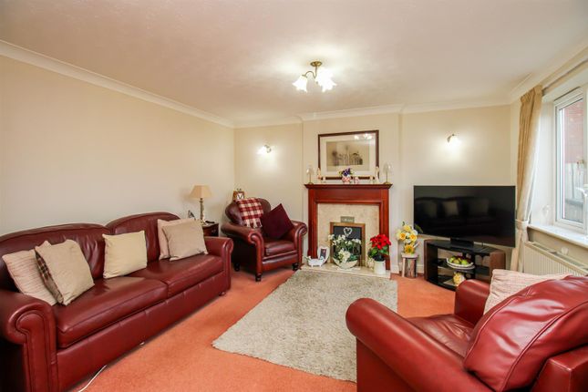 20, Priory Ridge, Wakefield photo 4