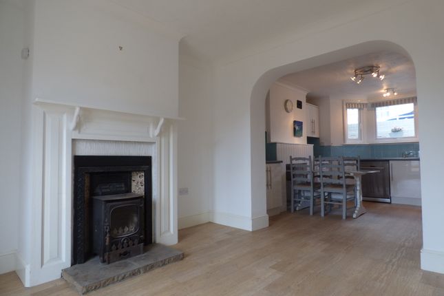 109, Cowes photo 2