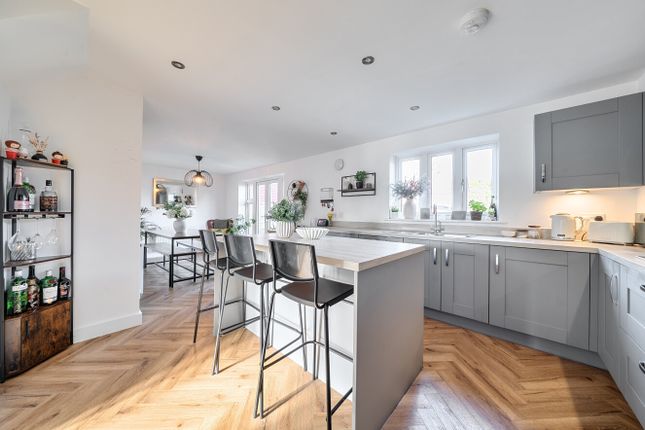 2, Windsor Lane, Wetherby photo 4