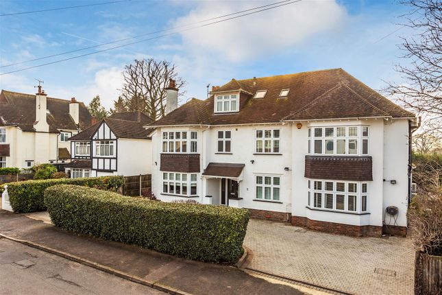 Property for sale in Holland Avenue, Sutton