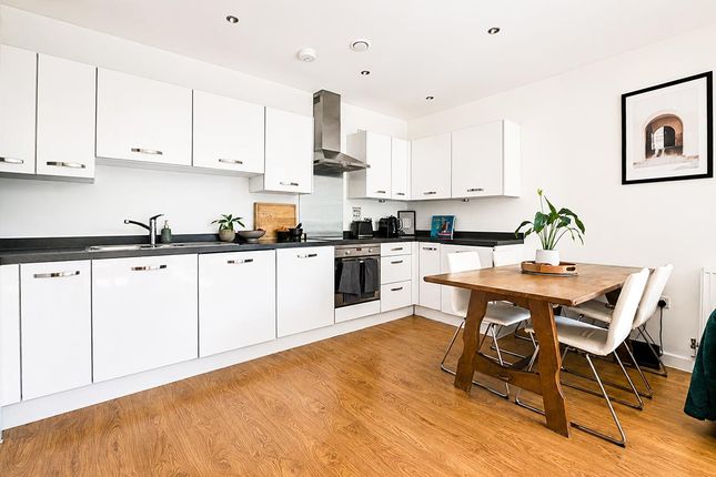 Flat 5 Hogan Court, 57, Edmund Street, London photo 4