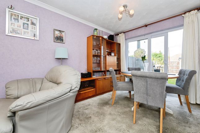62, Teesdale Road, Dartford photo 3