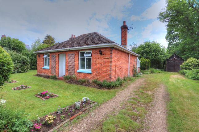 Thumbnail Detached bungalow for sale in Newbridge Road, Cadnam, Hampshire