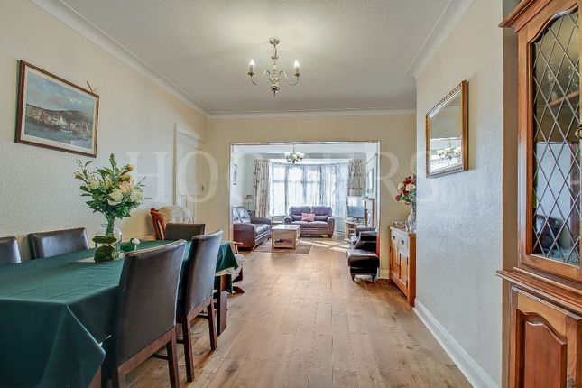 77, Randall Avenue, London photo 4