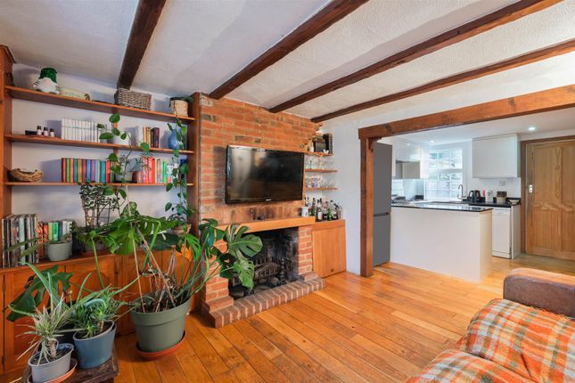 1 Mint Cottages, Park Road, Banstead photo 4