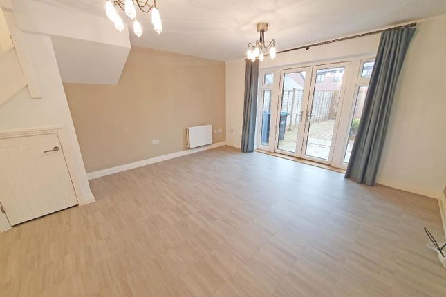 81, Maine Street, Rugby photo 3