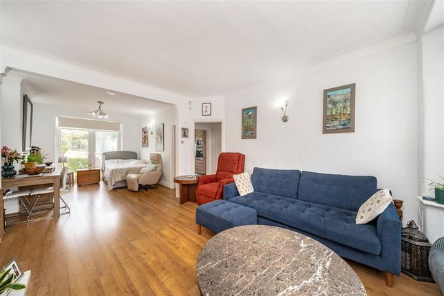 17, Park View Road, London photo 4