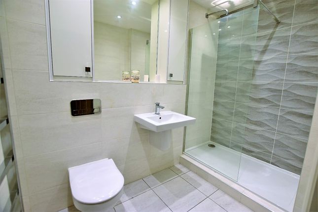 Flat for sale in Turnstone Avenue, Manchester