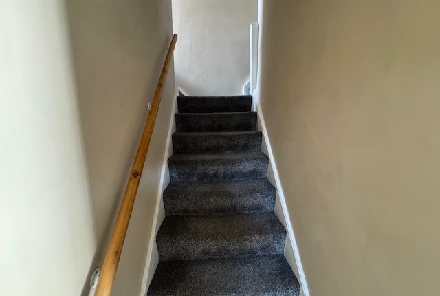 39, Walton Road, Pontefract photo 2