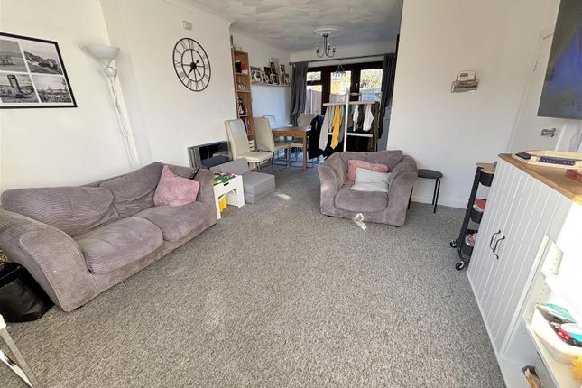 96, Heights Road, Upton photo 3