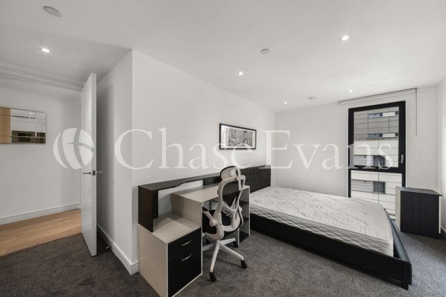 Flat to rent in Kensington Apartments, Cityscape, Aldgate