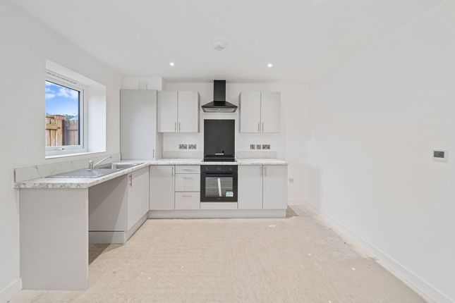 2 Halis Court, Liverpool photo 3