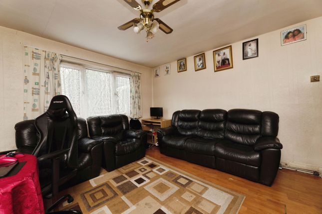 20, Ridgwell Road, London photo 3