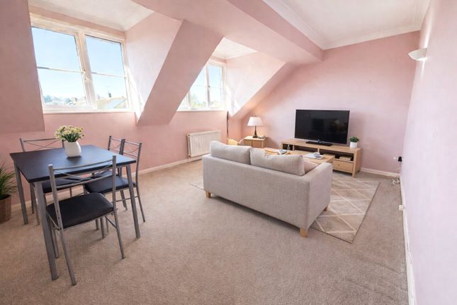 2, Willow Mews, Godalming photo 2