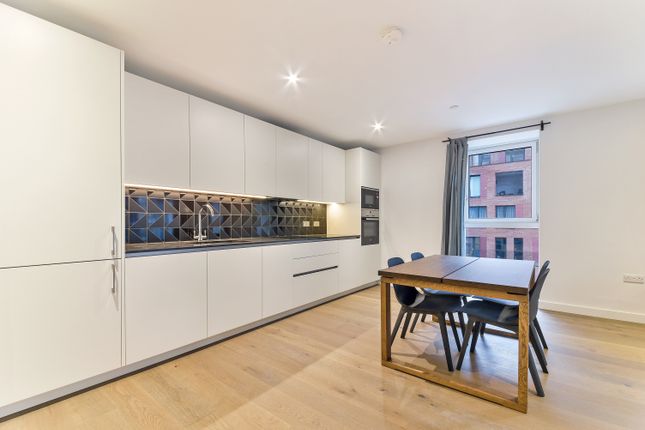 Flat 1008 Hurlock Heights, 4, Elephant Park, Elephant & Castle photo 2