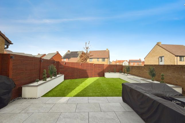 1, Paddock Close, Ashford photo 2