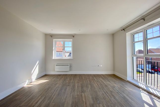 14 Thistle House,, Emerald Avenue, Hampshire photo 3