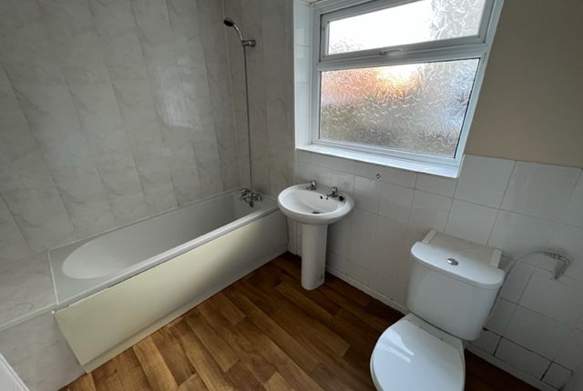 17, Church Street, Coundon photo 5