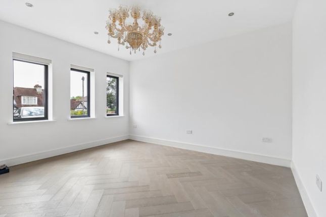 138, Pinner Hill Road, Pinner photo 4