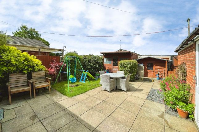 52, The Paddocks, Brandon photo 2