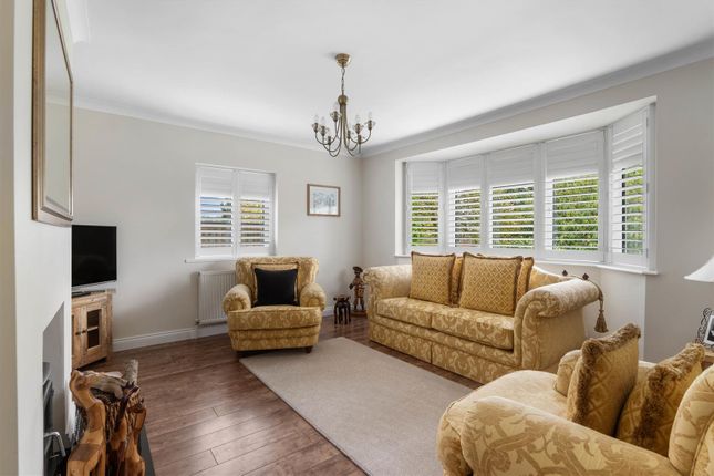 7, Oak Tree Lane, Alcester photo 2