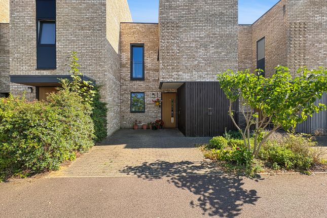 2-bed house on 18, Lapwing Avenue, Cambridge, £2,100/mo