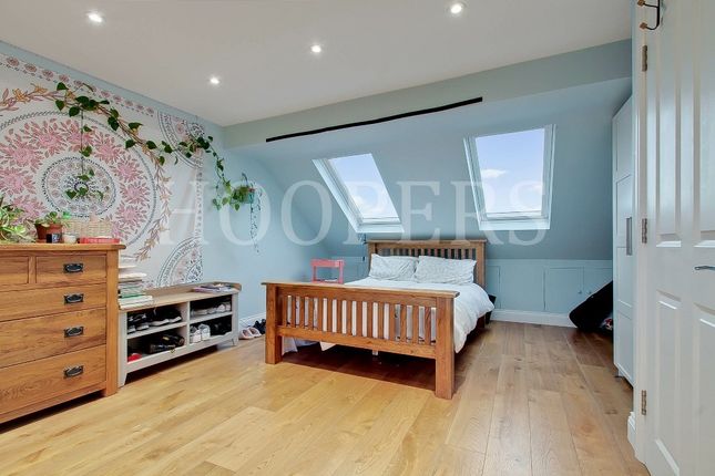 Terraced house for sale in Ashcombe Park, London