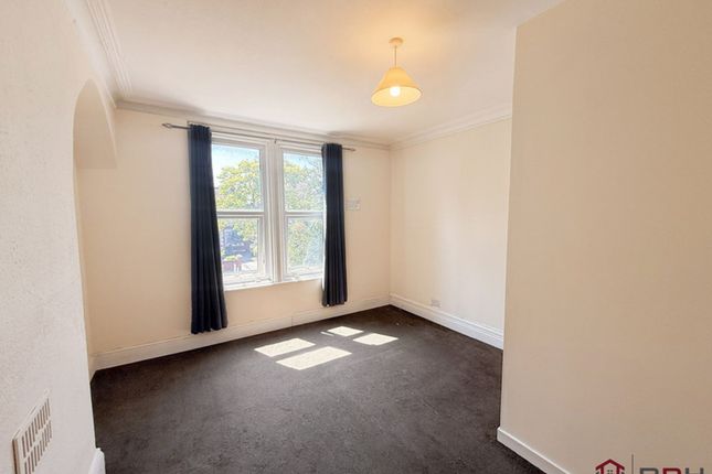 Flat D, 13 Avenue Road, Wheatley, Doncaster photo 2