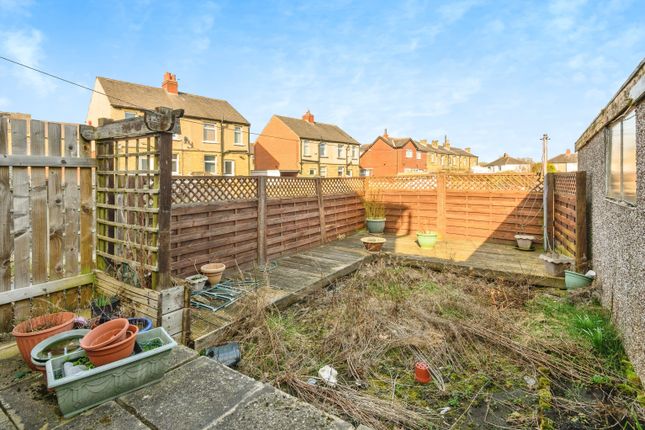 9, Grand Cross Road, Huddersfield photo 3