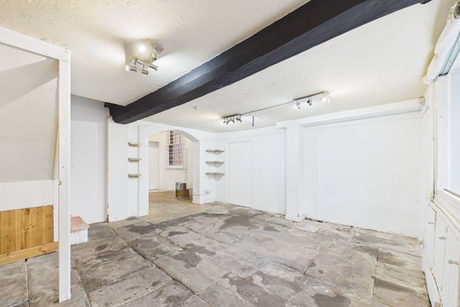 17 St. John Street, Matlock photo 2