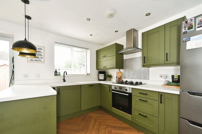 Lawn View, 84, Upham Road, Swindon photo 5