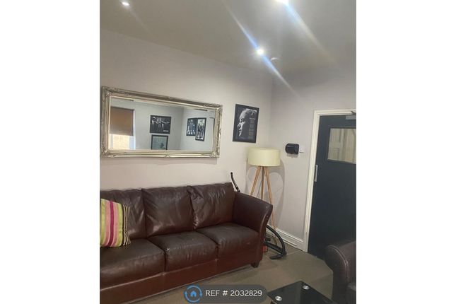 Room to rent in Brackenbury Rosd, Preston