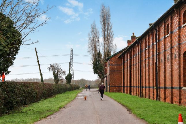 The Meadowcroft, The Old Farmstead, C16, Old Main Road, Nottingham photo 4