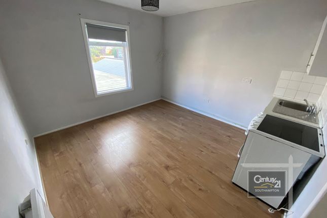 Studio flat on Clockwork Bar 323, Shirley Road, SOUTHAMPTON, £650/mo
