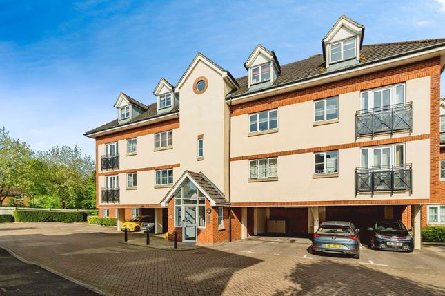 Thumbnail Flat for sale in Coy Court, Aylesbury