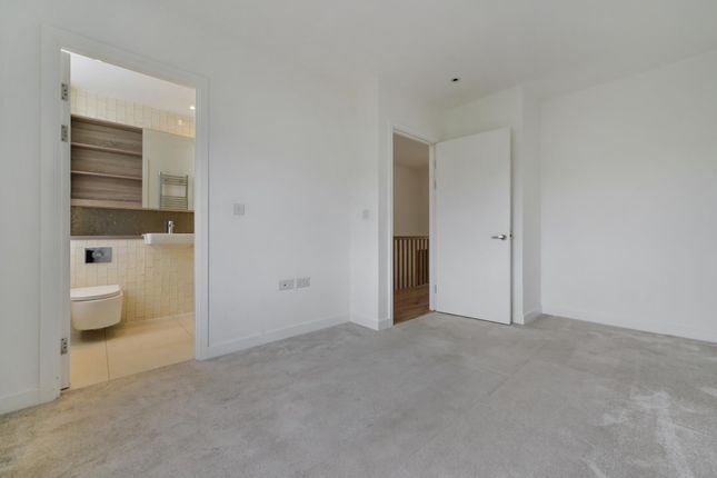 Town house to rent in Tudway Road, Kidbrooke Village, London