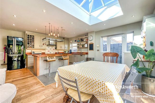 15, Kingsway, Ferndown photo 4